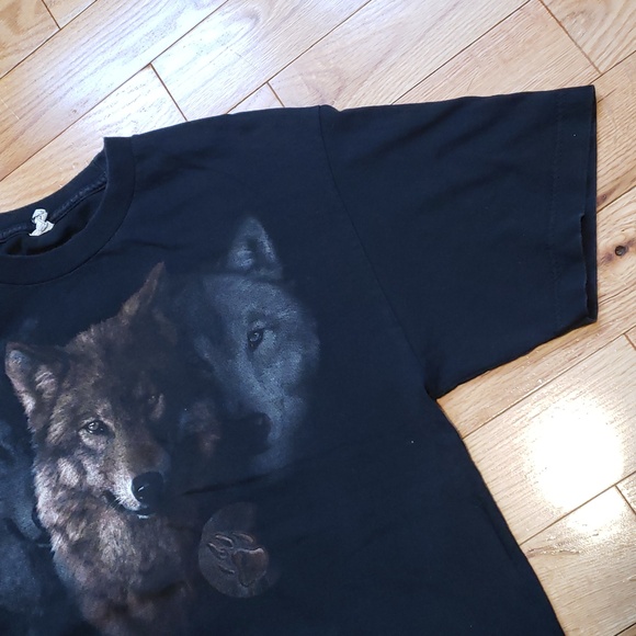 Vintage Banff Canada Wolf Tshirt - Picture 4 of 8